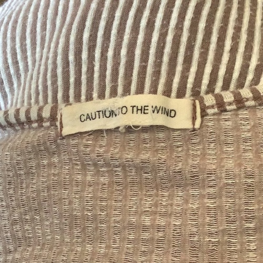 Caution to the Wind faux wrap short sleeve top - Picture 10 of 10